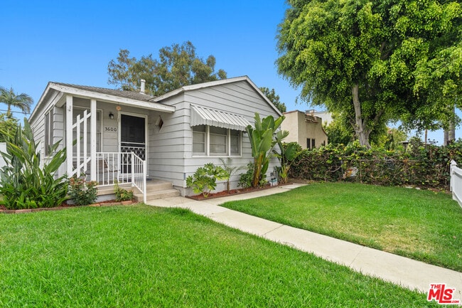 Building Photo - 3600 Kelton Ave