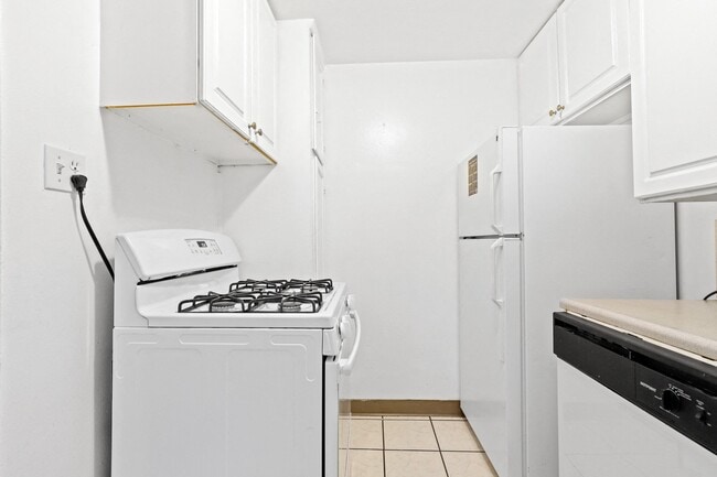 Building Photo - Cherry Street Townhomes