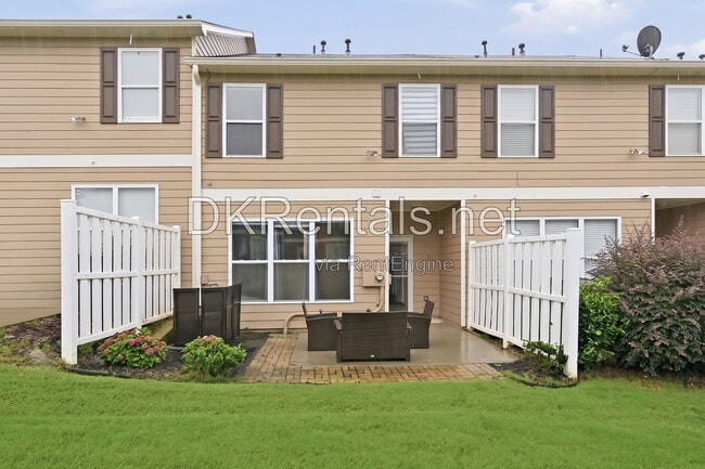 Building Photo - 6311 Shoreview Cir