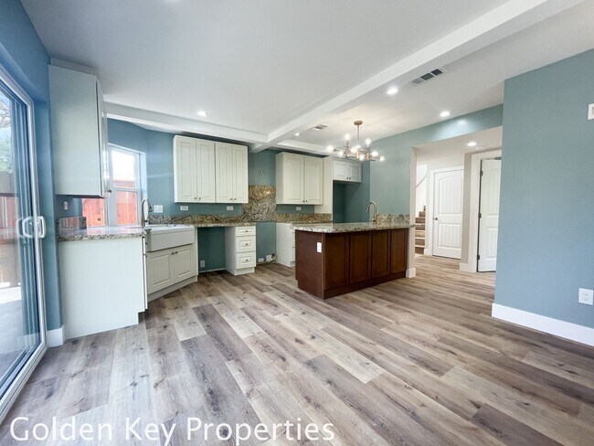 Building Photo - 4864 Alondra Way