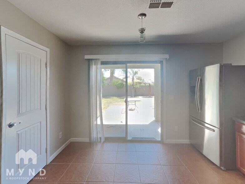 Building Photo - 669 W Silver Reef Ct