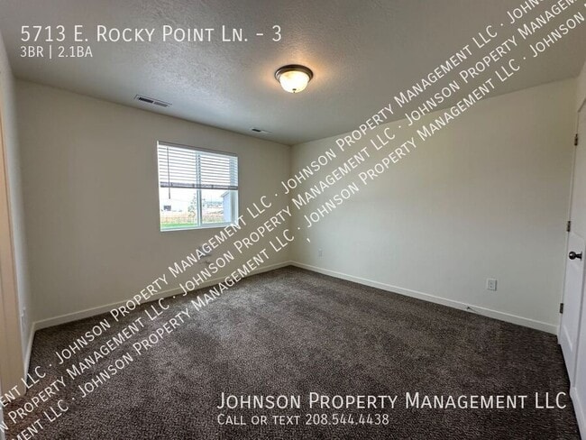 Building Photo - 5713 E Rock Ct