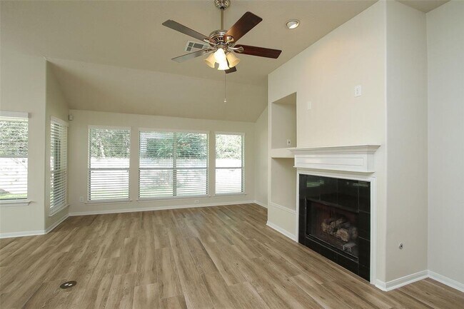 Building Photo - 43 N Veranda Ridge Dr