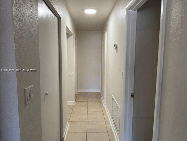 Building Photo - 543 SW 61st Terrace