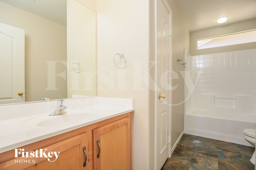 Building Photo - 9274 William Hill Ave