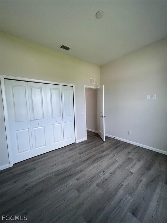 Building Photo - 1088 Saturn Ct