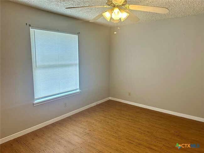 Building Photo - 1103 Hillyer St