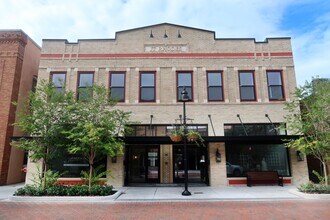 Building Photo - 244 E Park Ave