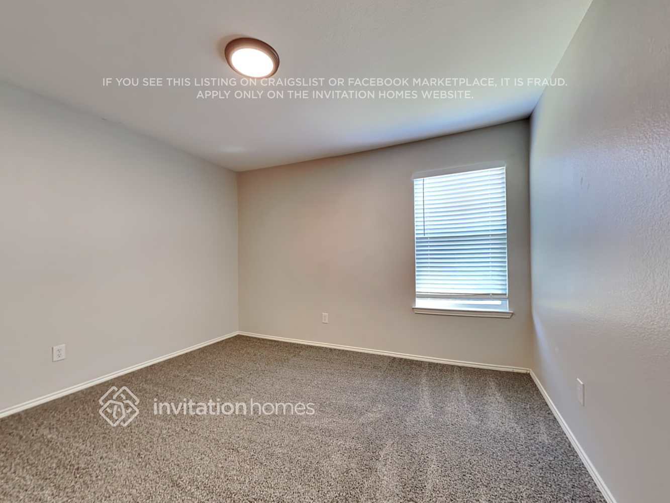 Building Photo - 802 Windflower Dr