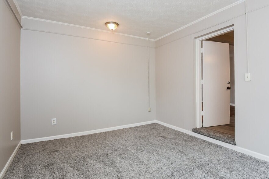 Building Photo - 4355 Donegal Cir