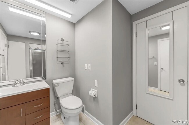 Building Photo - 32 Bernhardt Dr