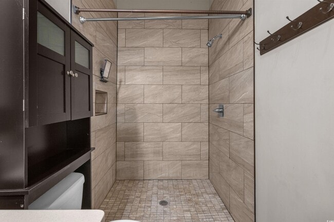 Building Photo - 80 Shady Oak Ln