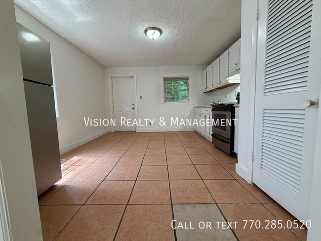 Building Photo - 1070 Ollie Cir NW