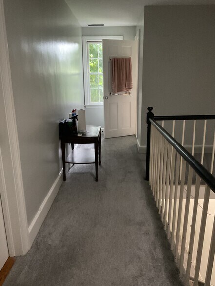 Building Photo - 608 S Pleasant St