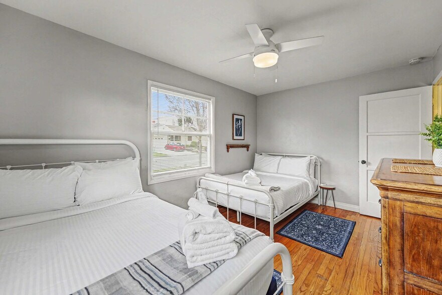 Building Photo - 7221 Vassar Ave