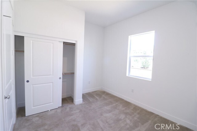 Building Photo - 273 Shoveler