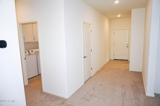Building Photo - 104 E Moonlight Trail