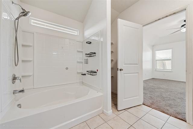 Building Photo - 328 Foxhunter St