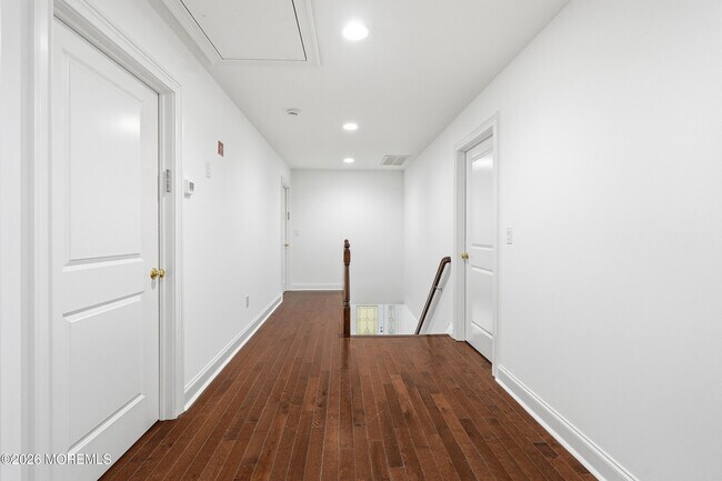 Building Photo - 232 Woodcrest Rd