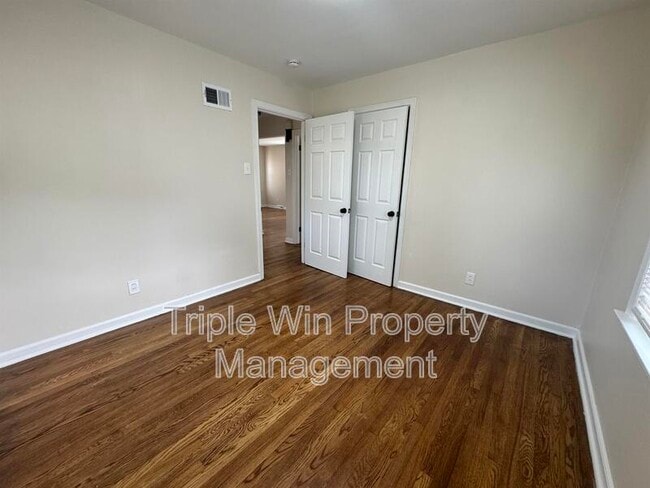 Building Photo - 3155 O Hare Dr