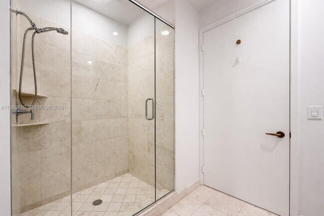 Building Photo - 900 Brickell Key Blvd