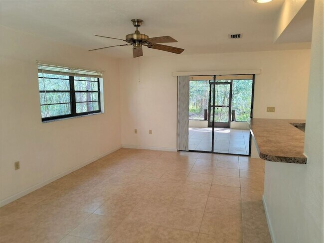 Building Photo - 2 Bedroom, 2 Bath , 2 Car Garage in Dunnel...