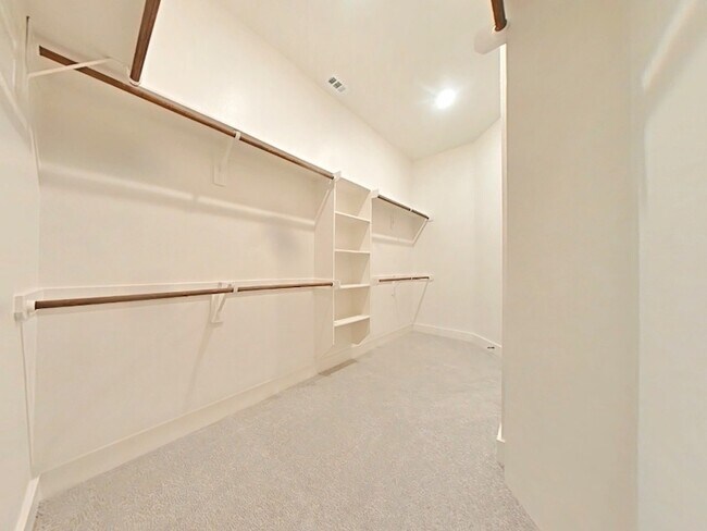 Building Photo - 1020 Prescott Dr