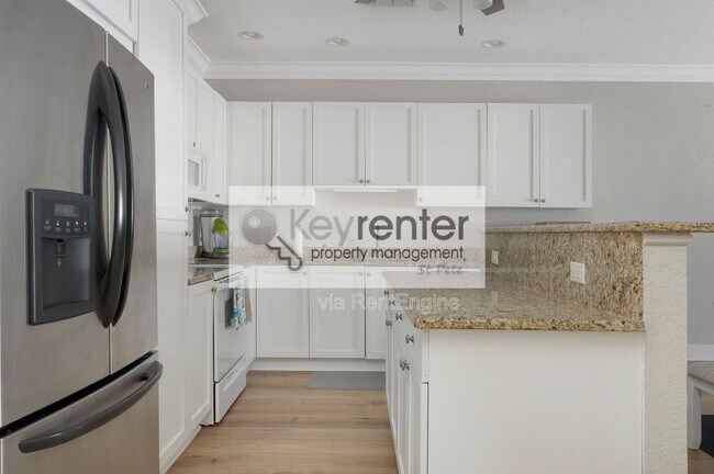 Building Photo - 130 164th Ave