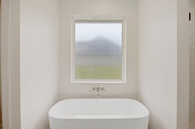 Building Photo - 4 bedroom in Flint! Only 2 years old!