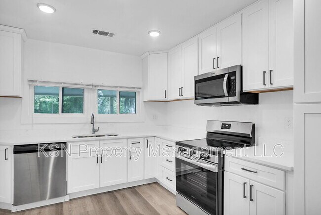 Building Photo - 130 Salt Creek Rd