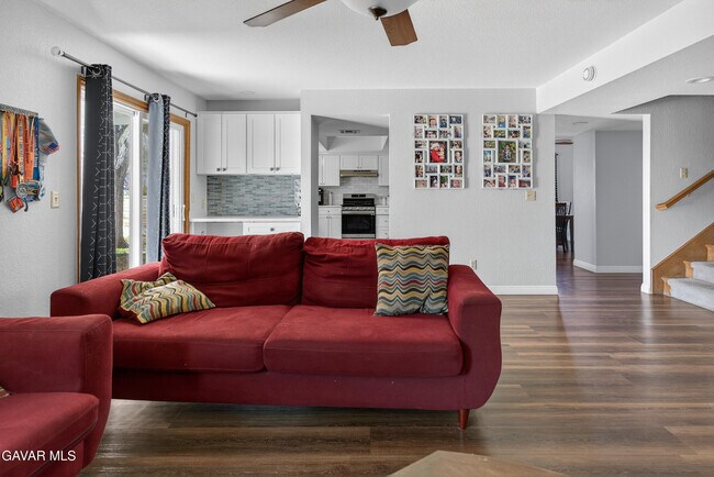 Building Photo - 41537 Poplar Cir