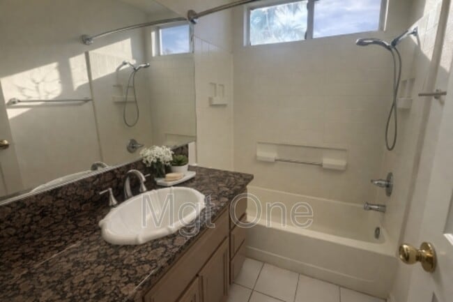 Building Photo - 3140 Crestline Dr