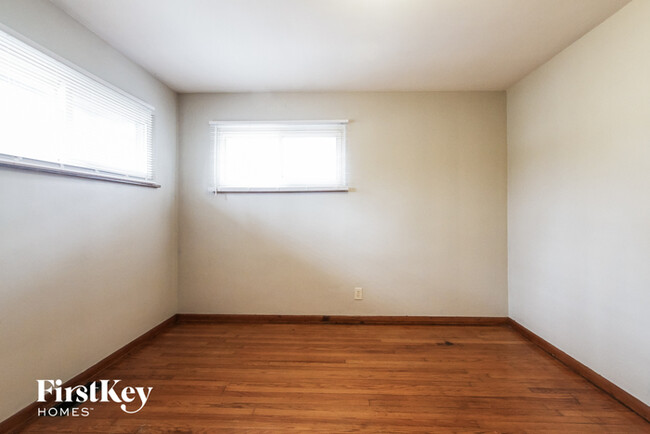 Building Photo - 1317 Hathaway Dr