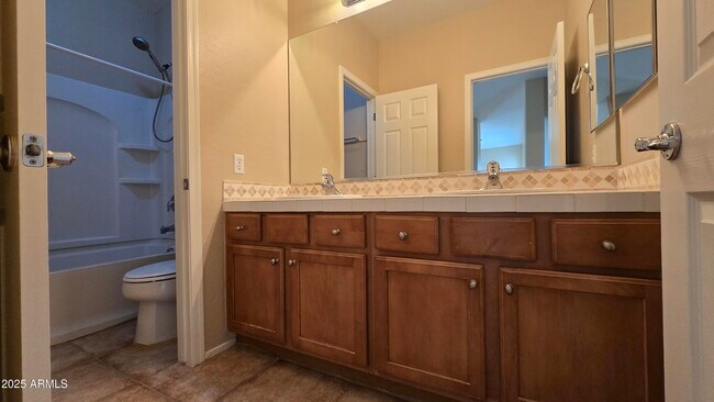 Building Photo - 6091 S 257th Dr