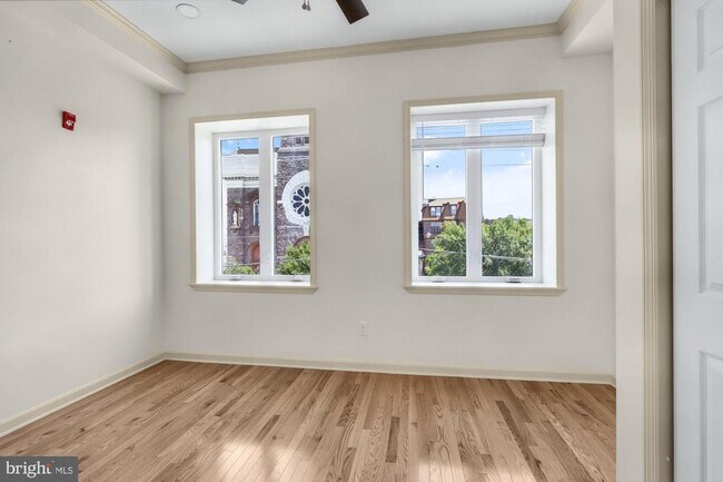 Building Photo - 2528 E Allegheny Ave