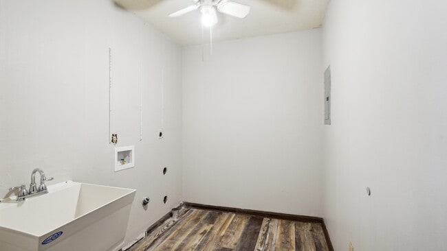Building Photo - 3505 Lake Arrowhead Dr