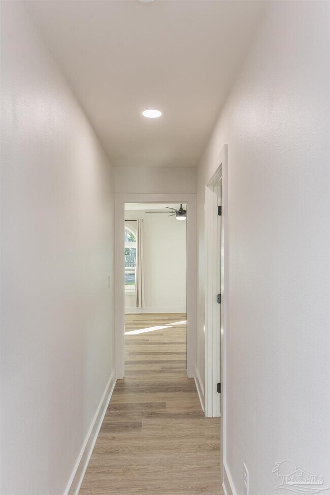 Building Photo - 2540 Hallmark Dr