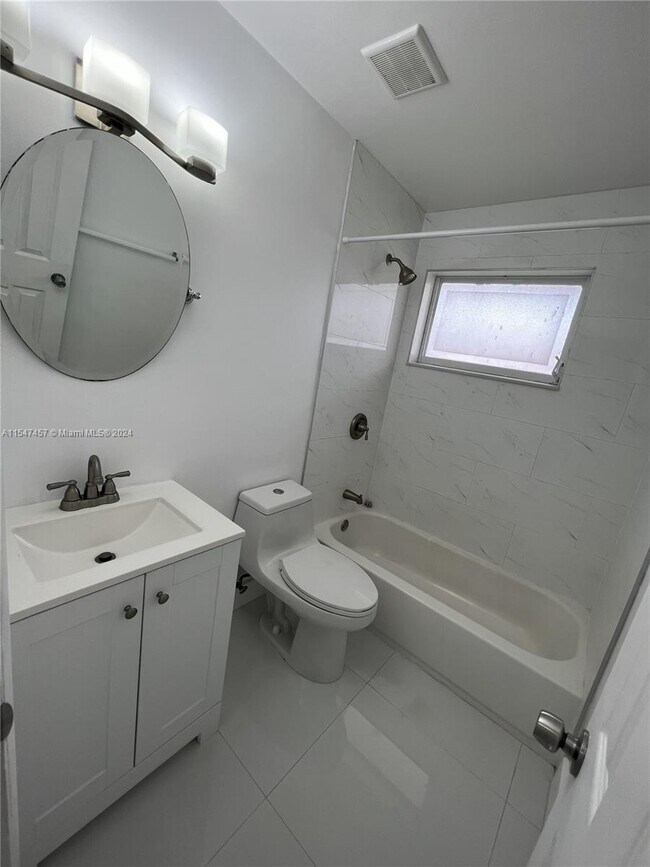 Building Photo - 9445 SW 76th St