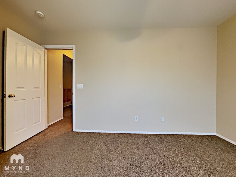 Building Photo - 672 W Barrus St