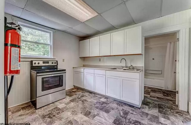 Building Photo - 975 Dorsey Ave