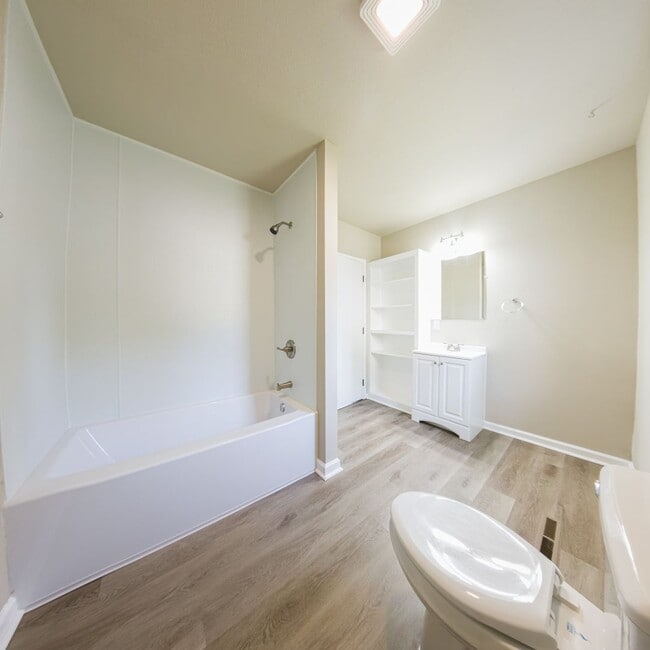 Building Photo - 3 Bedroom 2 Bath Home Conrad Iowa