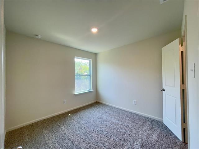 Building Photo - 301 Marsh Ln