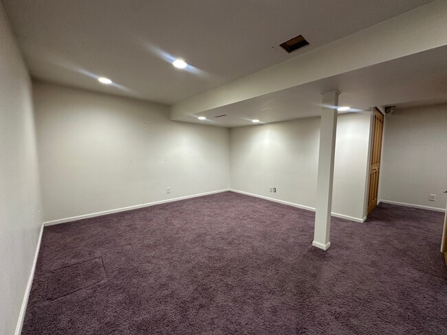 Building Photo - 1309 Monmouth Ave