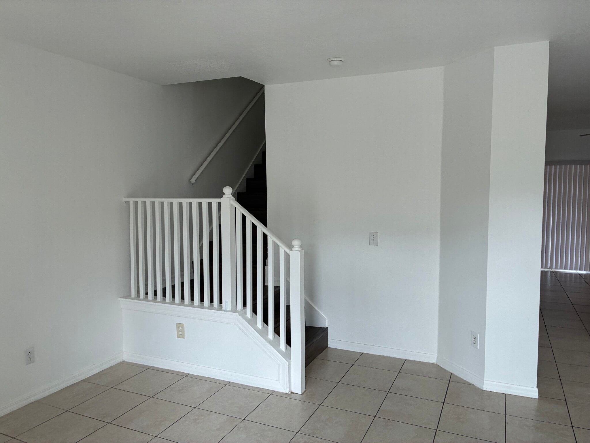 Building Photo - 1243 Charlesworth Dr