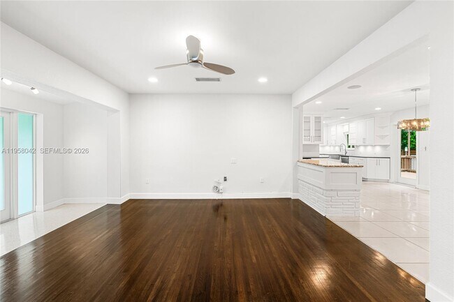 Building Photo - 3505 Crystal View Ct