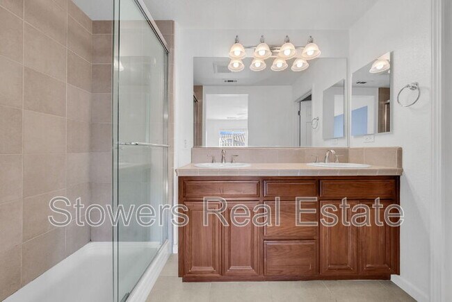 Building Photo - 173 Heligan Ln