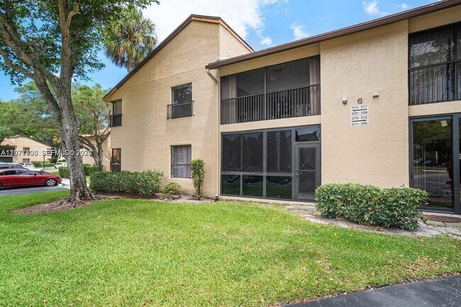 Building Photo - 3709 Cocoplum Cir