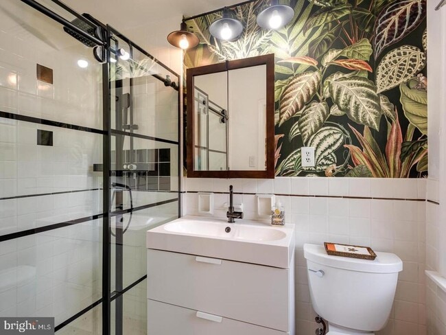 Building Photo - 1105 Waterloo Rd