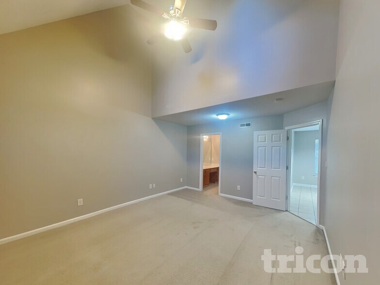 Building Photo - 2023 Westminster Ln