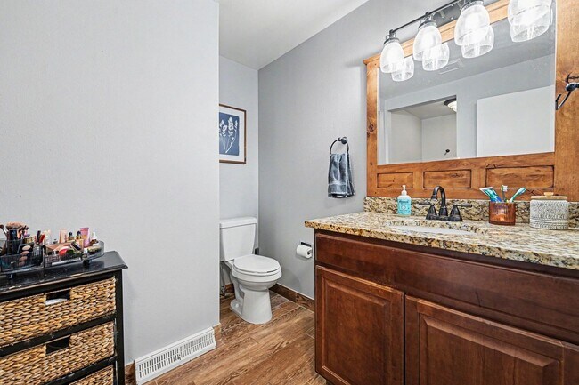 Building Photo - Gorgeous Home of Rental in Southern Gables Neighborhood!